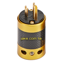 金色烤漆,碳纤维外壳,镀金美规NEMA 5-15P音响级电源插头